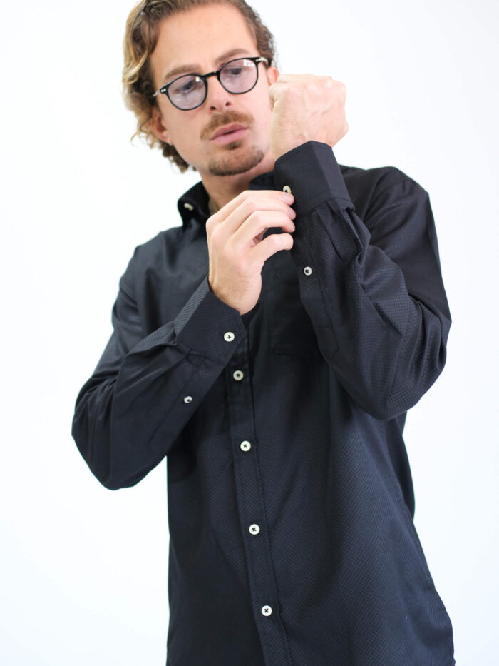 DSCF3566_cropped HARROW - Shirt - Image 5